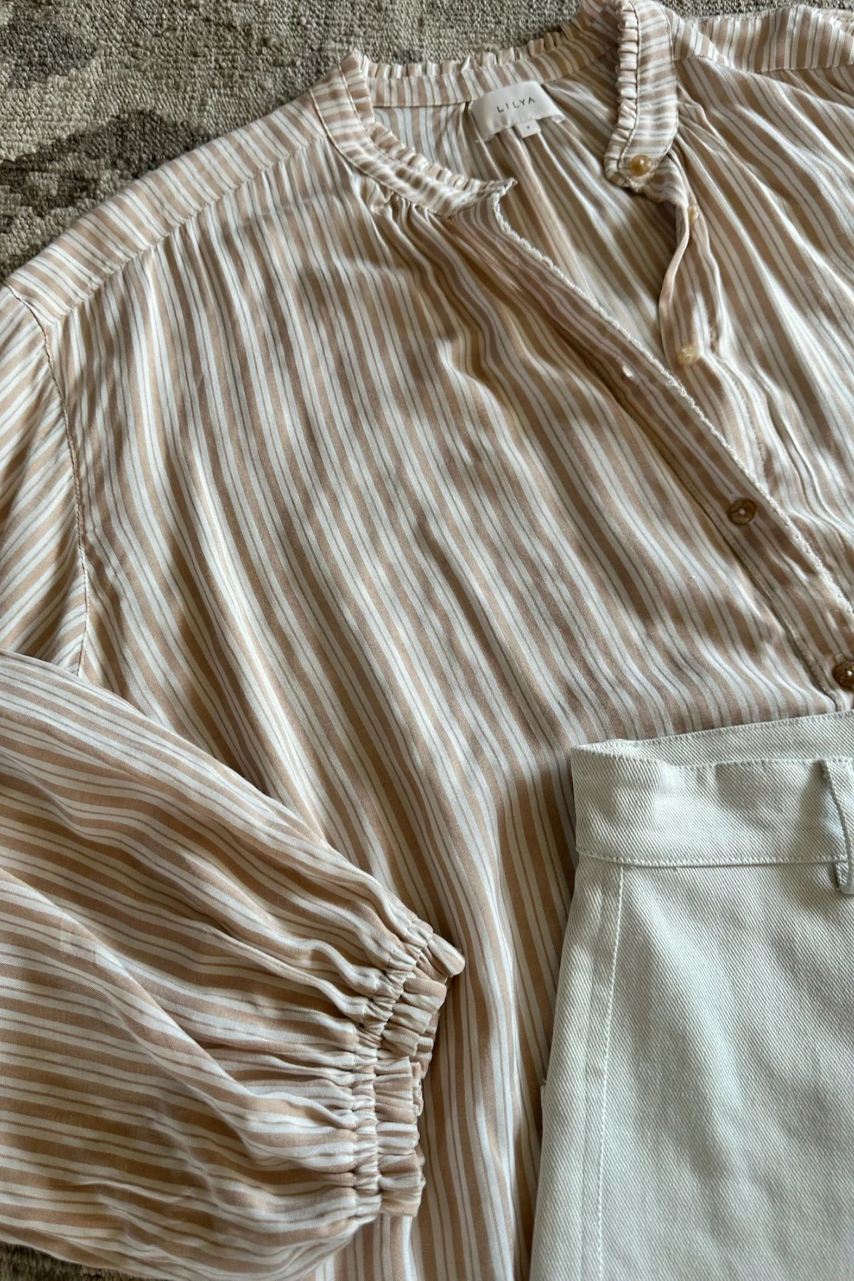 Solace Shirt - Chateau Stripe Sand