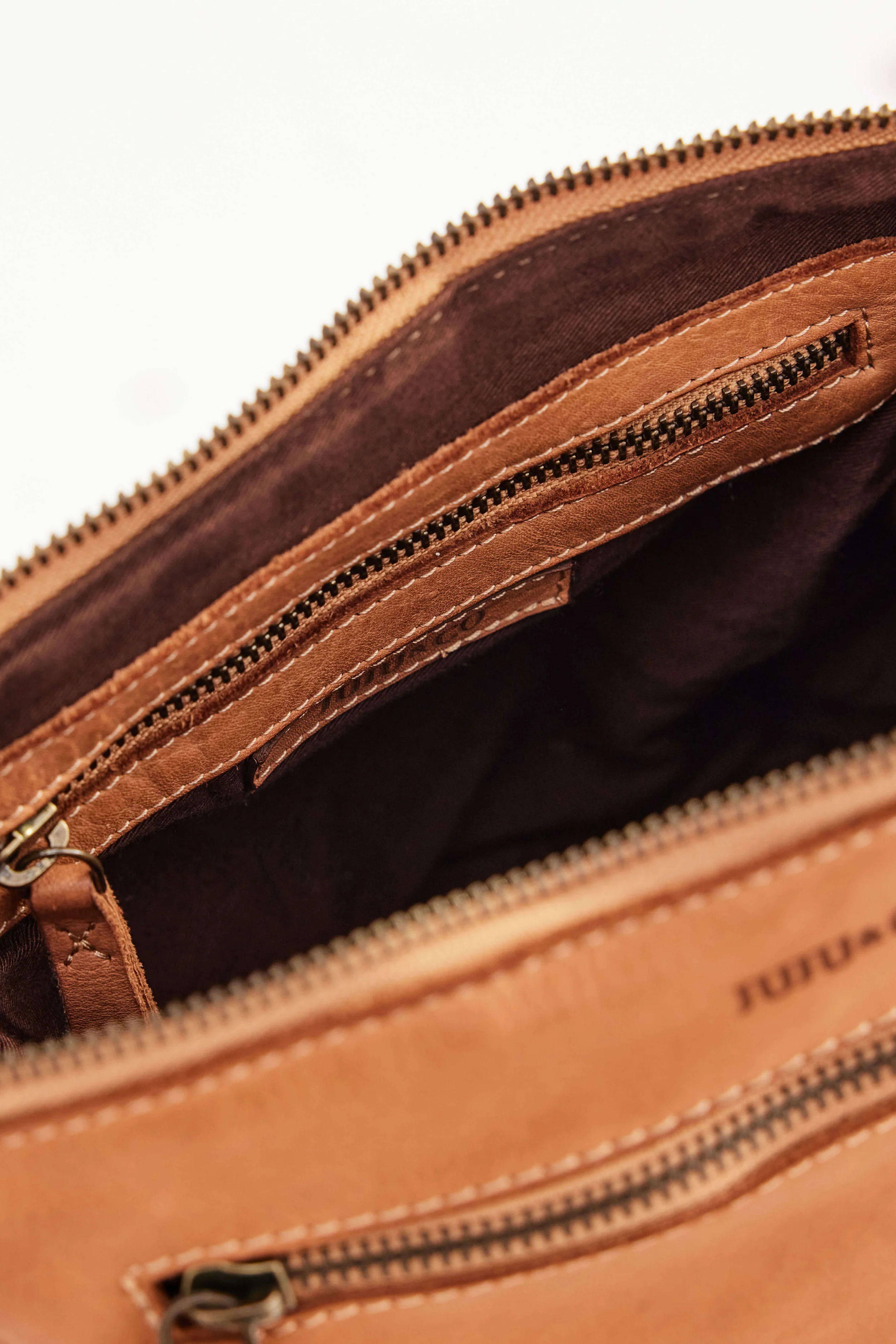 Essentials Pouch Large - Tan
