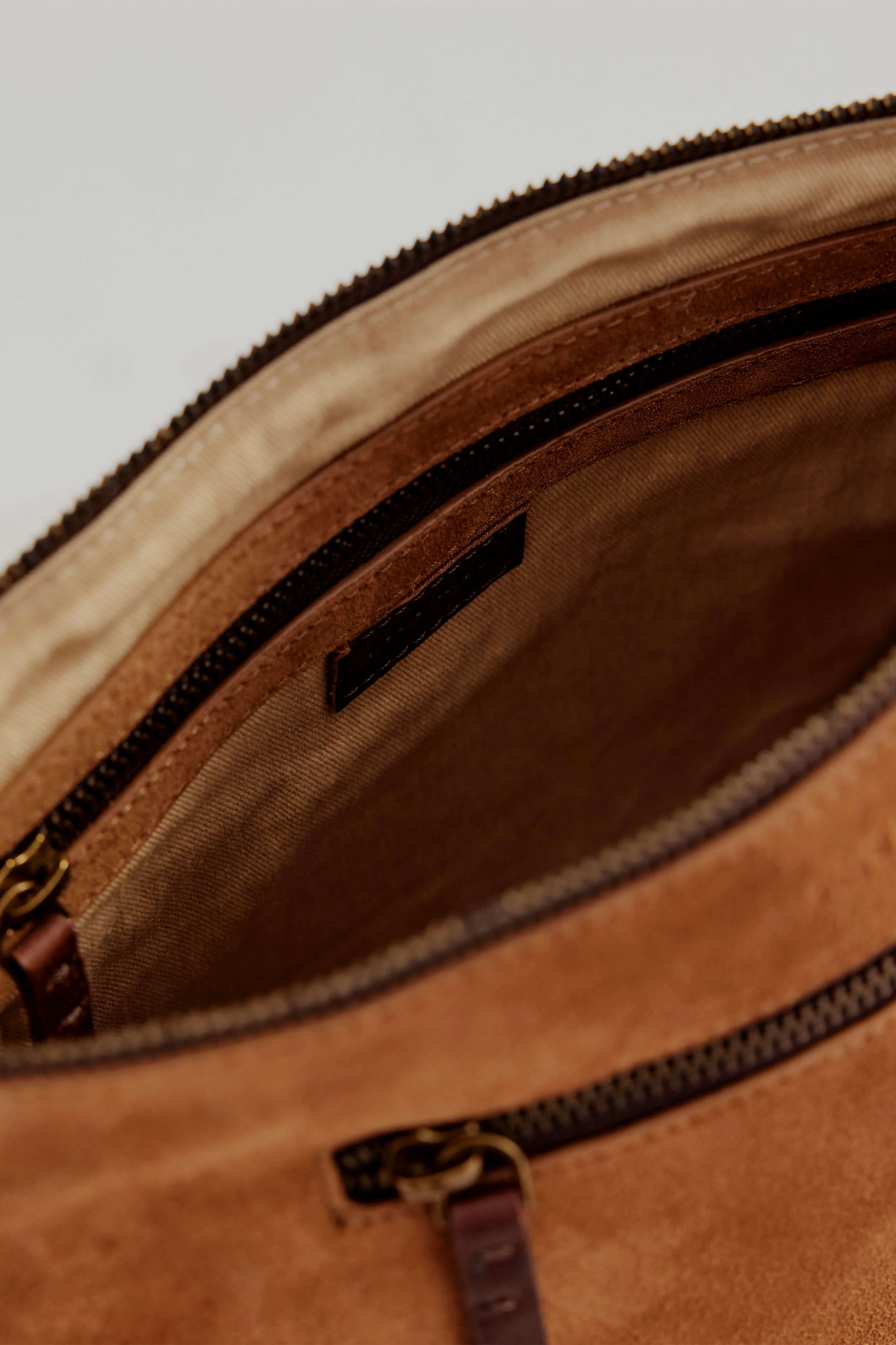 Suede Essential - Camel