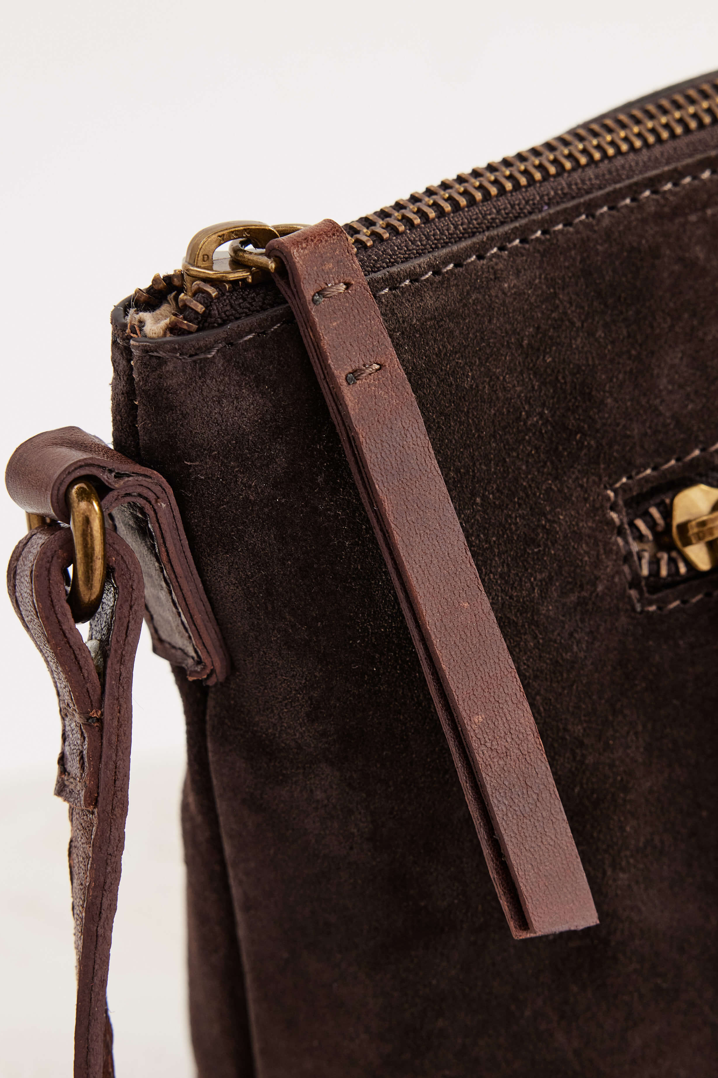 Suede Essential - Chocolate