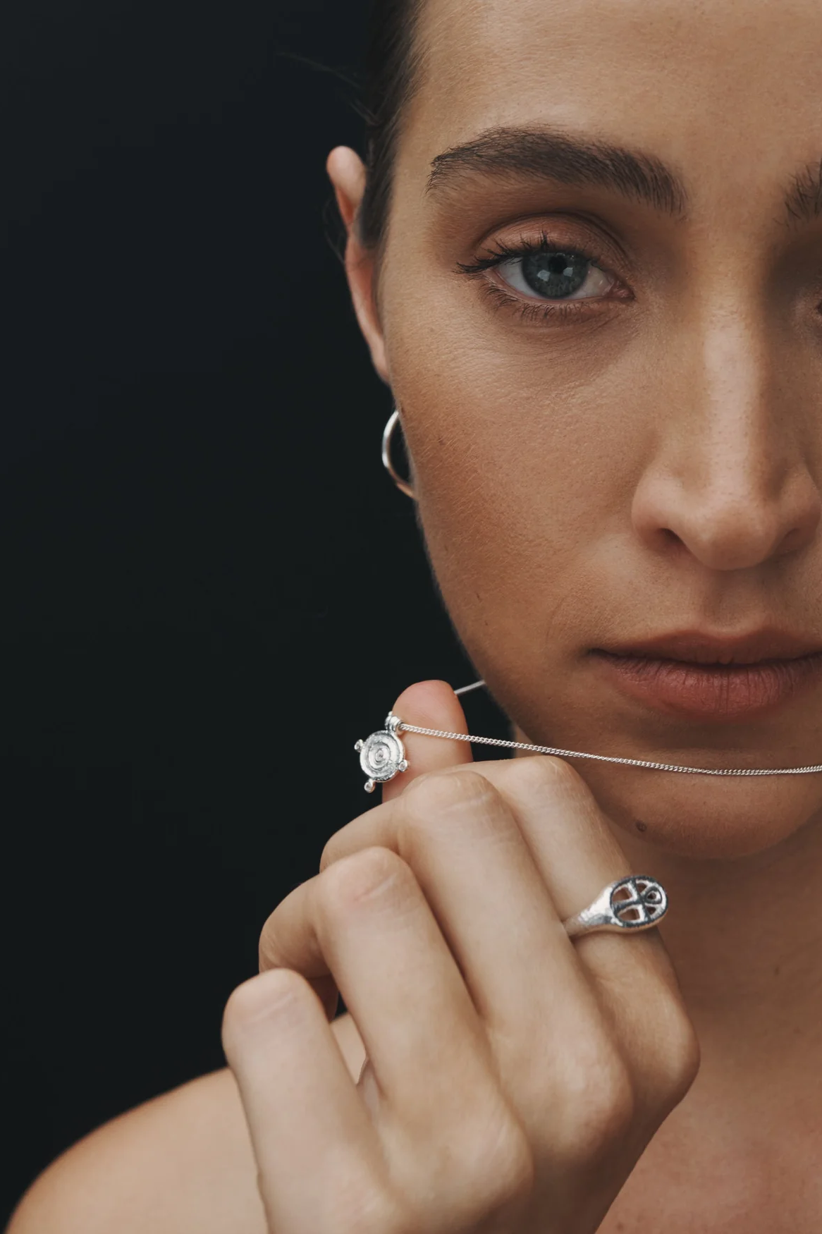 Reign Oval Necklace - Silver