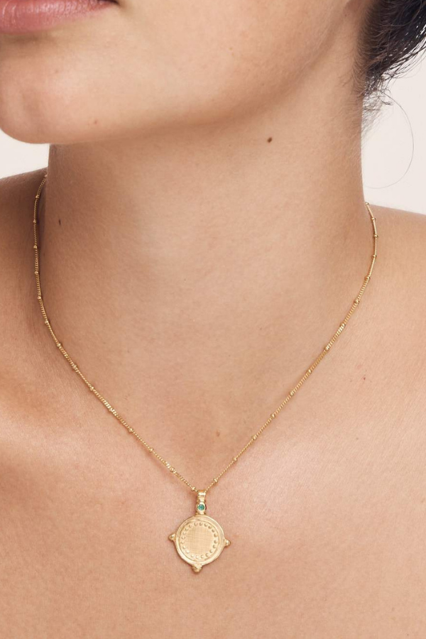 Sura Necklace - Emerald Gold