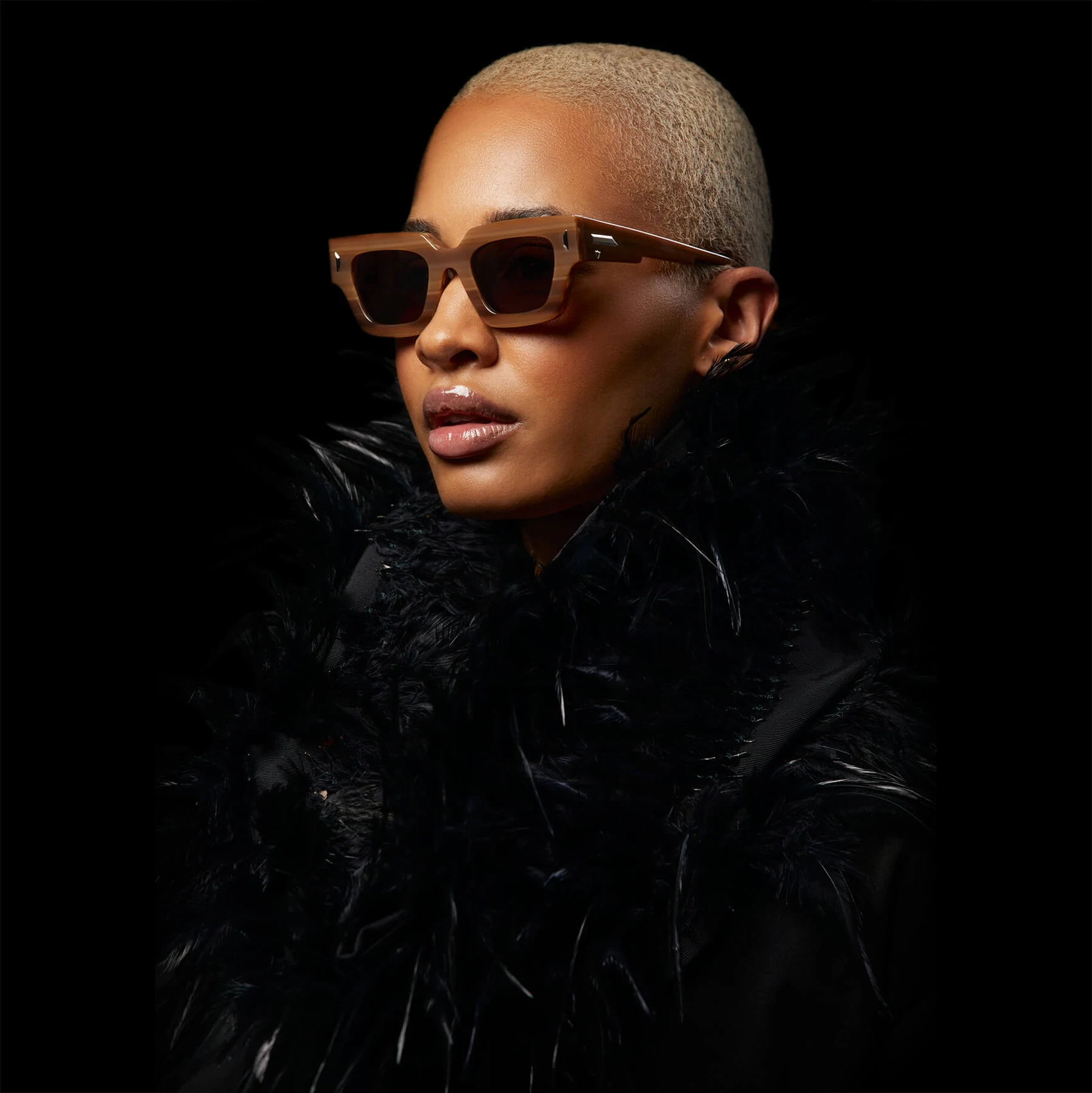 Metal trim sunglasses discount