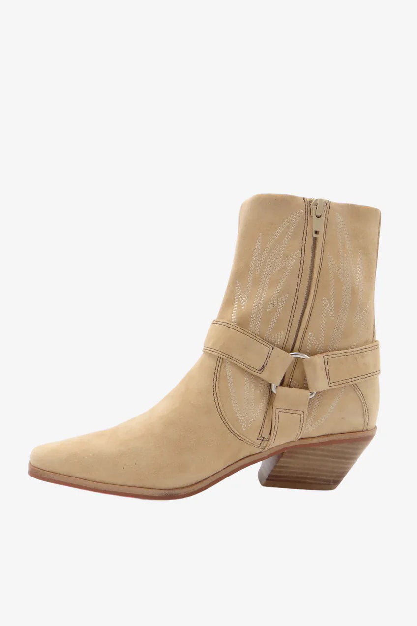 Oliver II Boot - Light Tan Suede