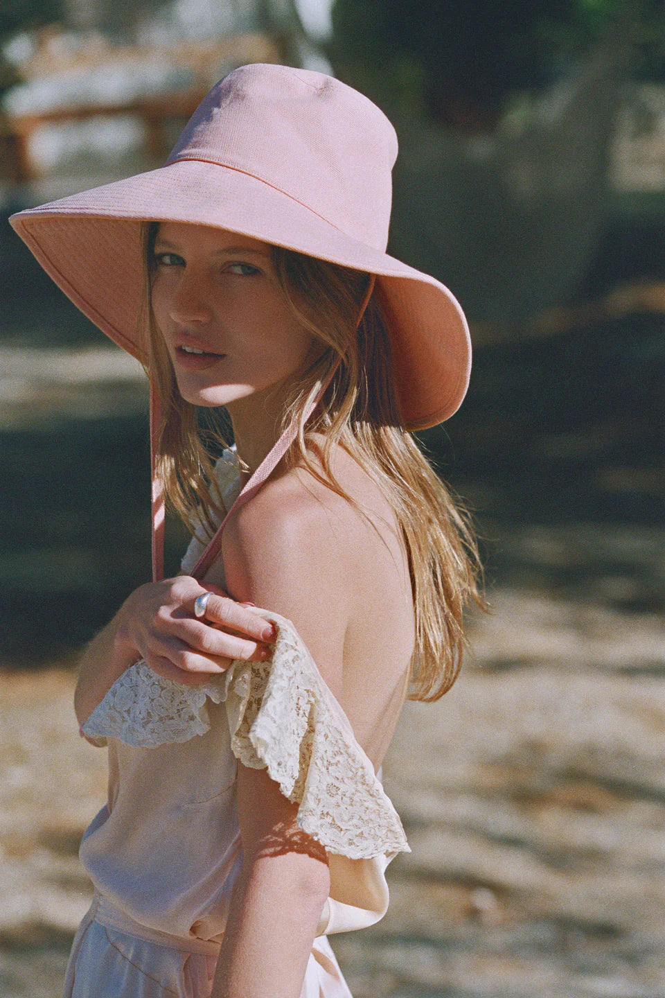 Holiday Bucket - Blush