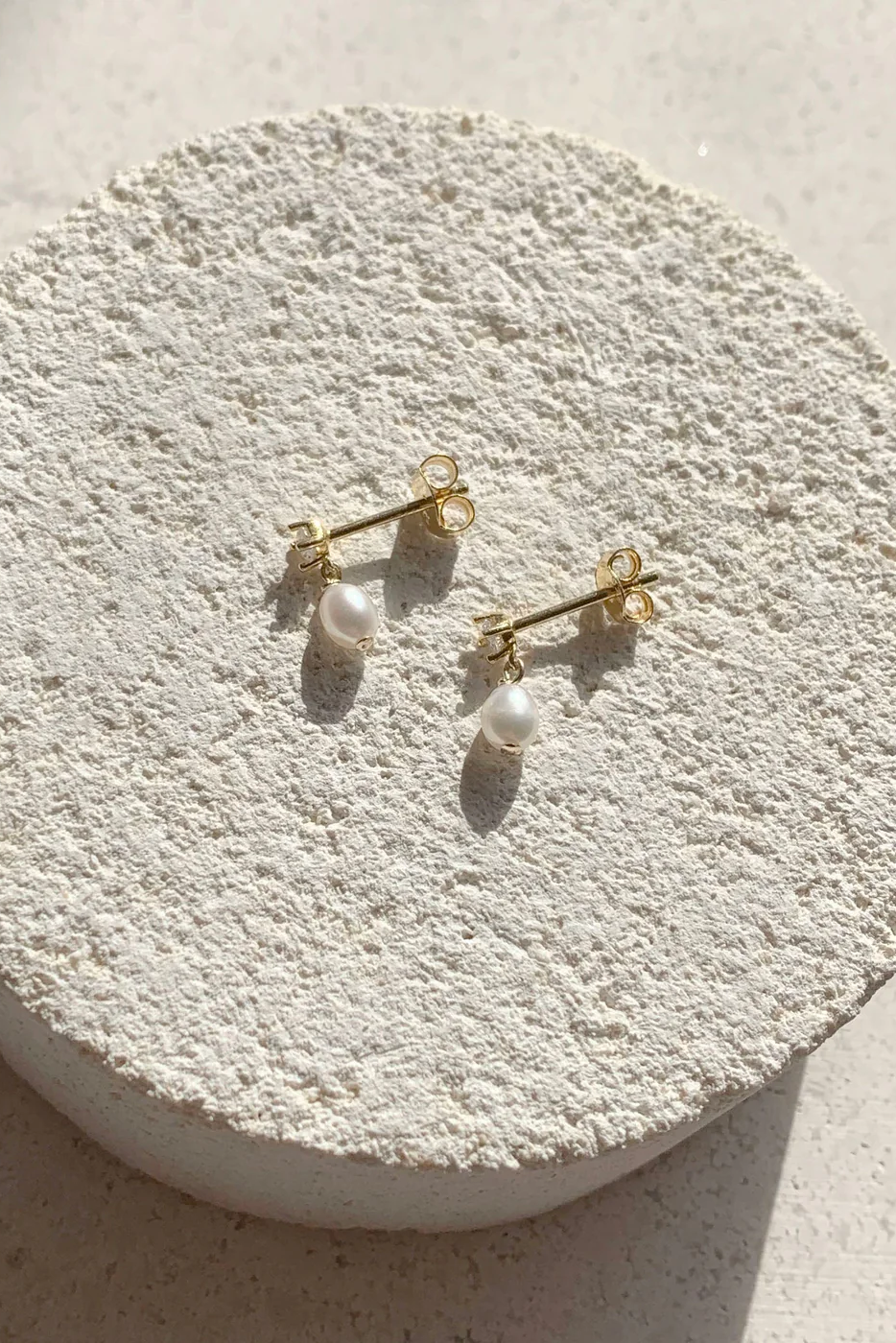 Saint Valentine | Aspen Mini Drop Earrings - Gold