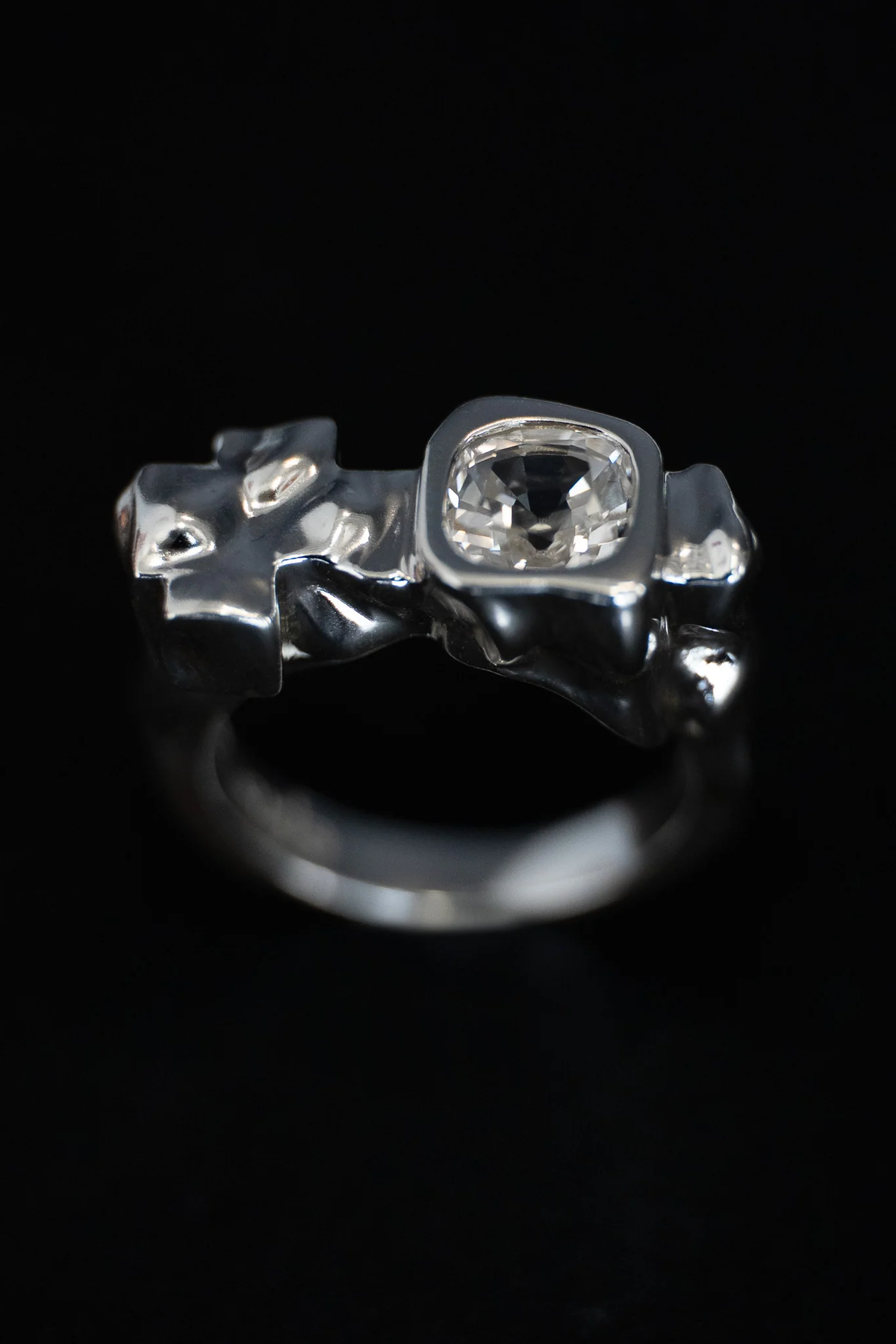 Magnific Ring - Clear Sapphire