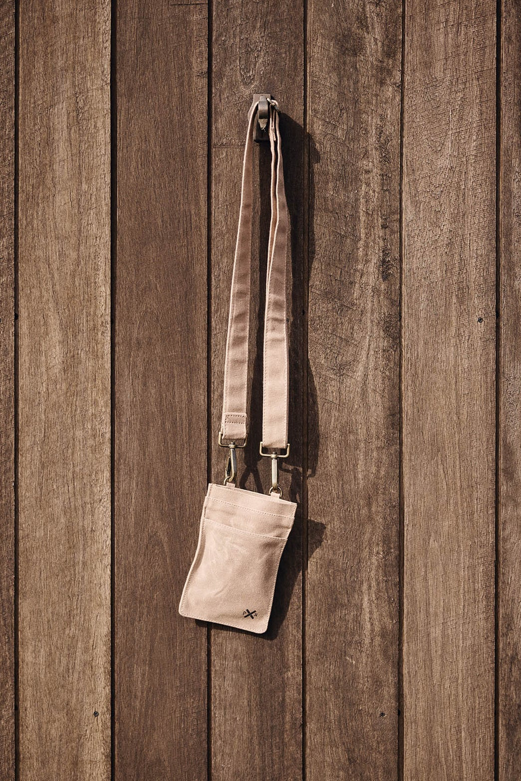 Slow Road Cross Body Phone Bag - Mocha