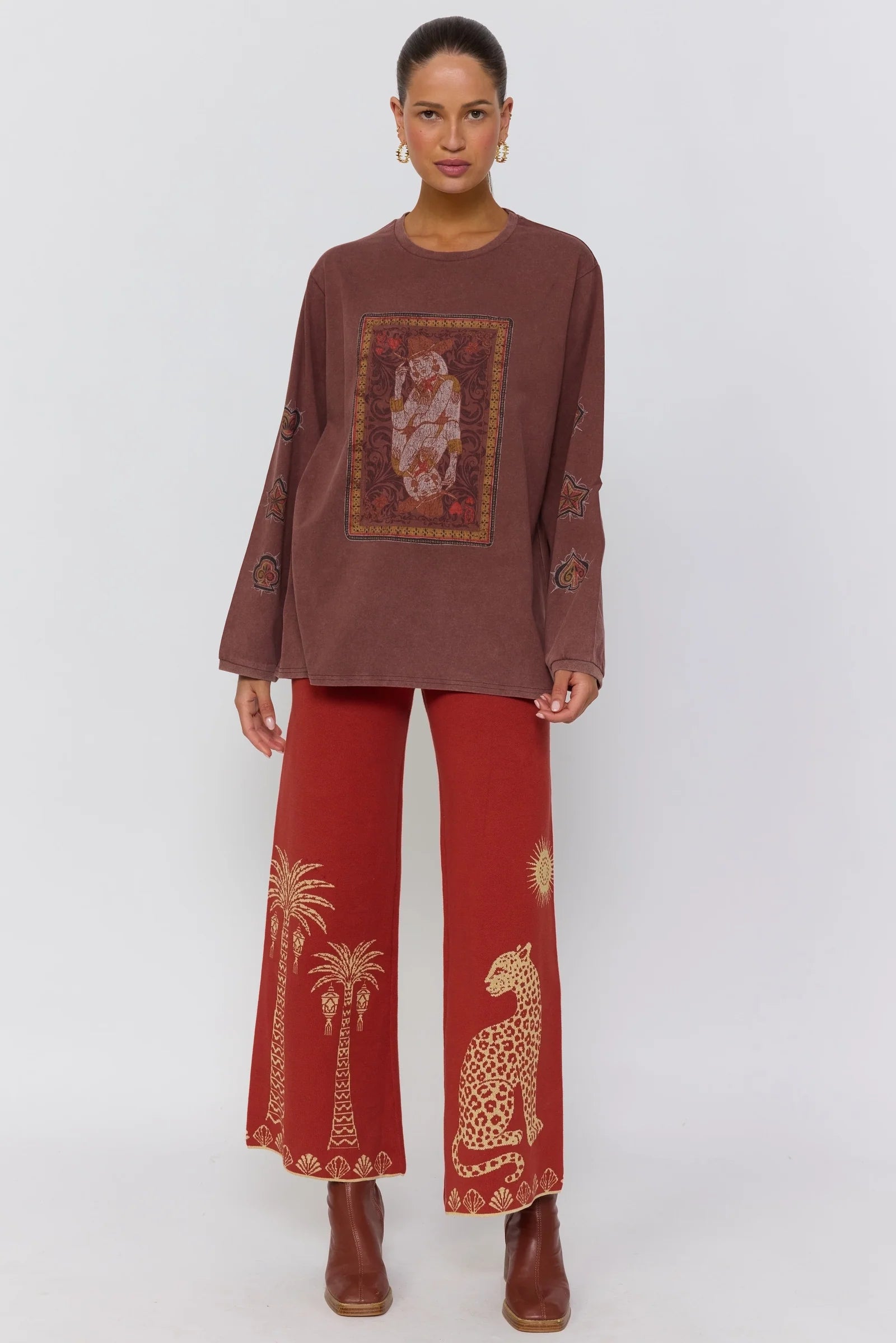 Queen Of Hearts Tee - Walnut