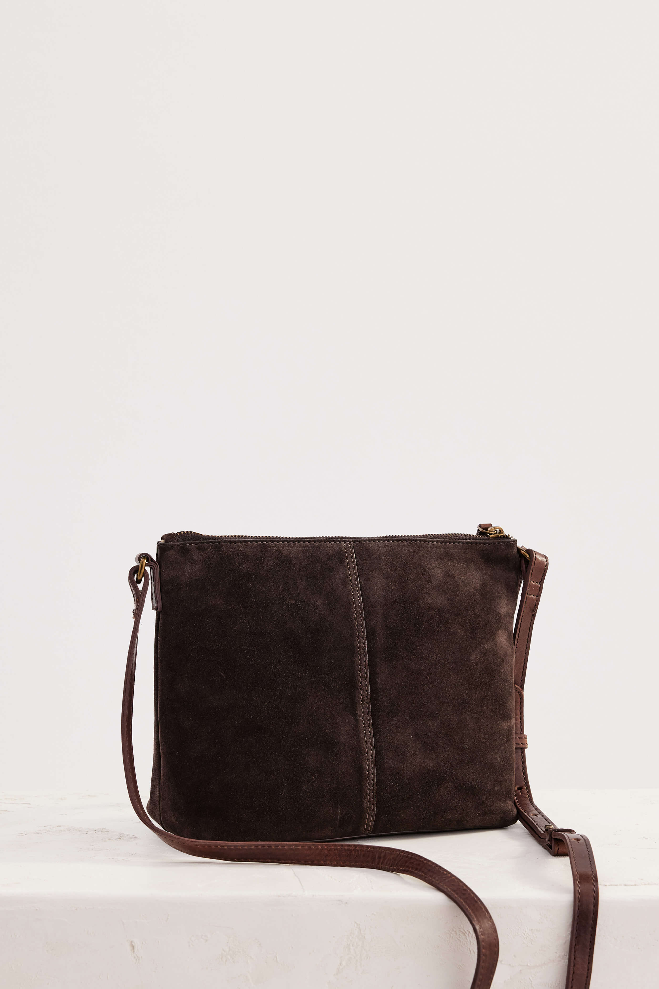 Suede Essential - Chocolate