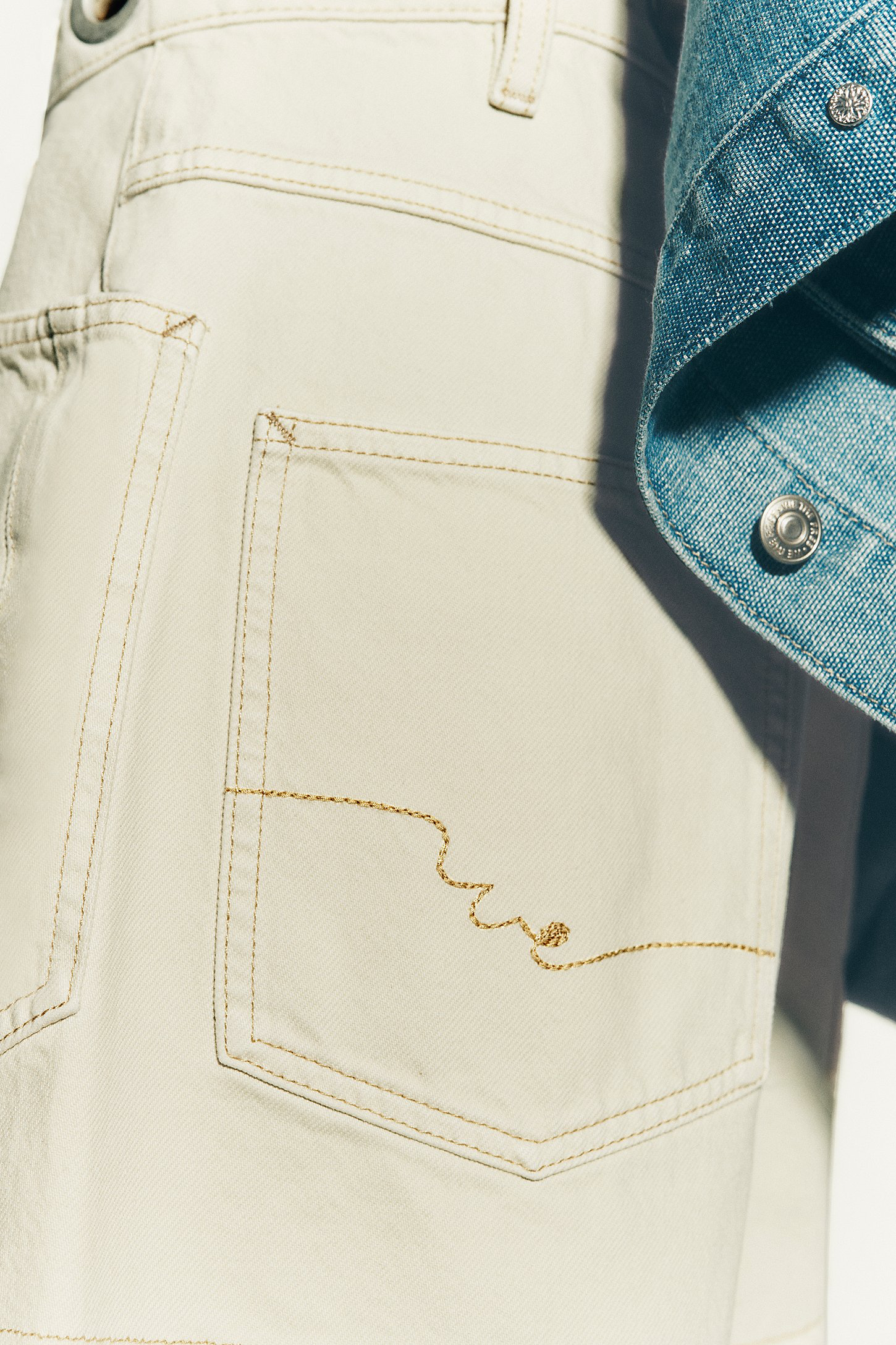 Moxie Barrel Shorts - White