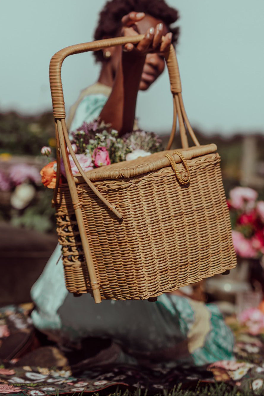 Lovers' Picnic Basket
