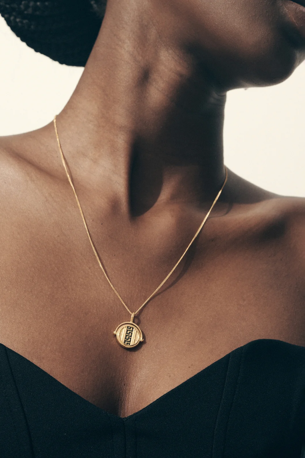 Temple Of The Sun | Meander Spinner Necklace - Gold