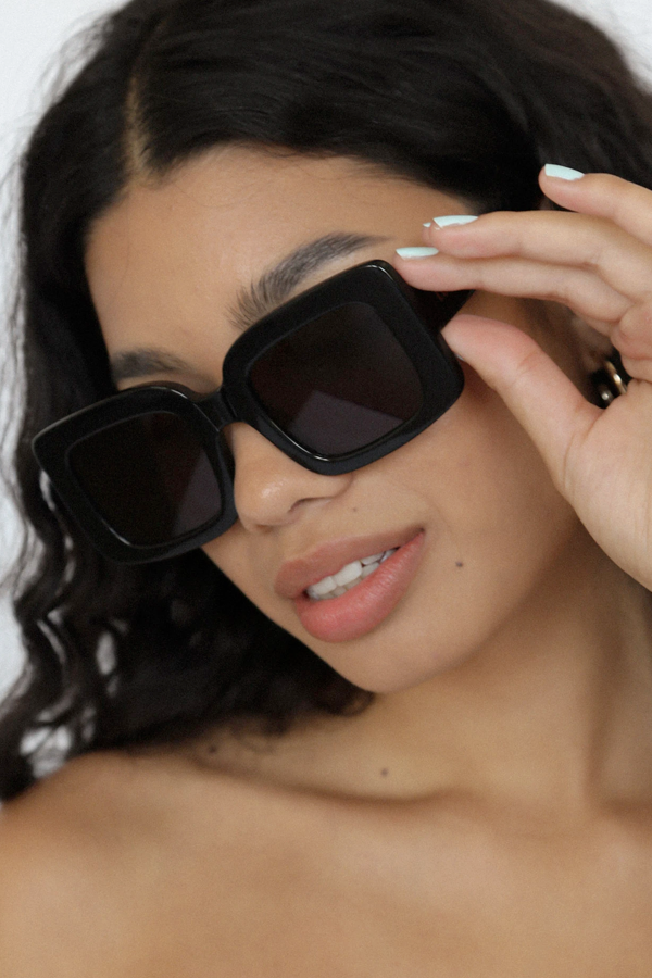 Lu Goldie | Mia Sunglasses - Black