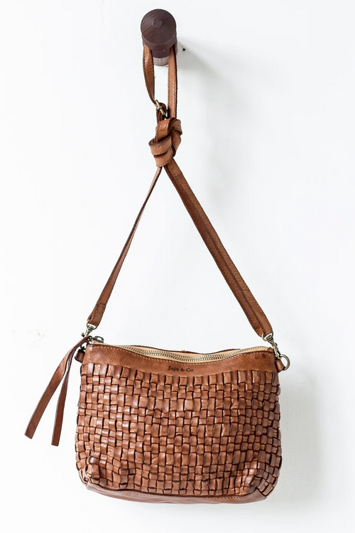 Juju & Co | Woven Pouch Bag - Cognac